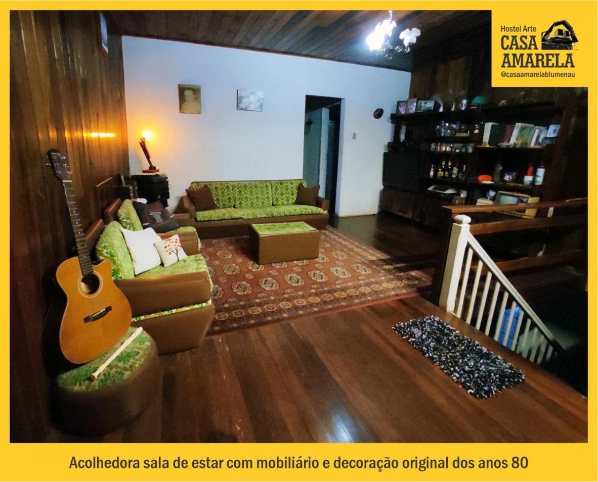 Casa Amarela Blumenau Hospedagem Alternativa Hostel Bagian luar foto