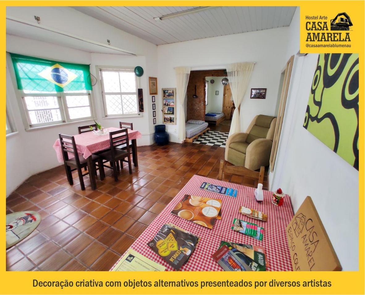 Casa Amarela Blumenau Hospedagem Alternativa Hostel Bagian luar foto